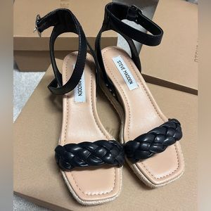 Steve Madden Jeeva wedge sandals